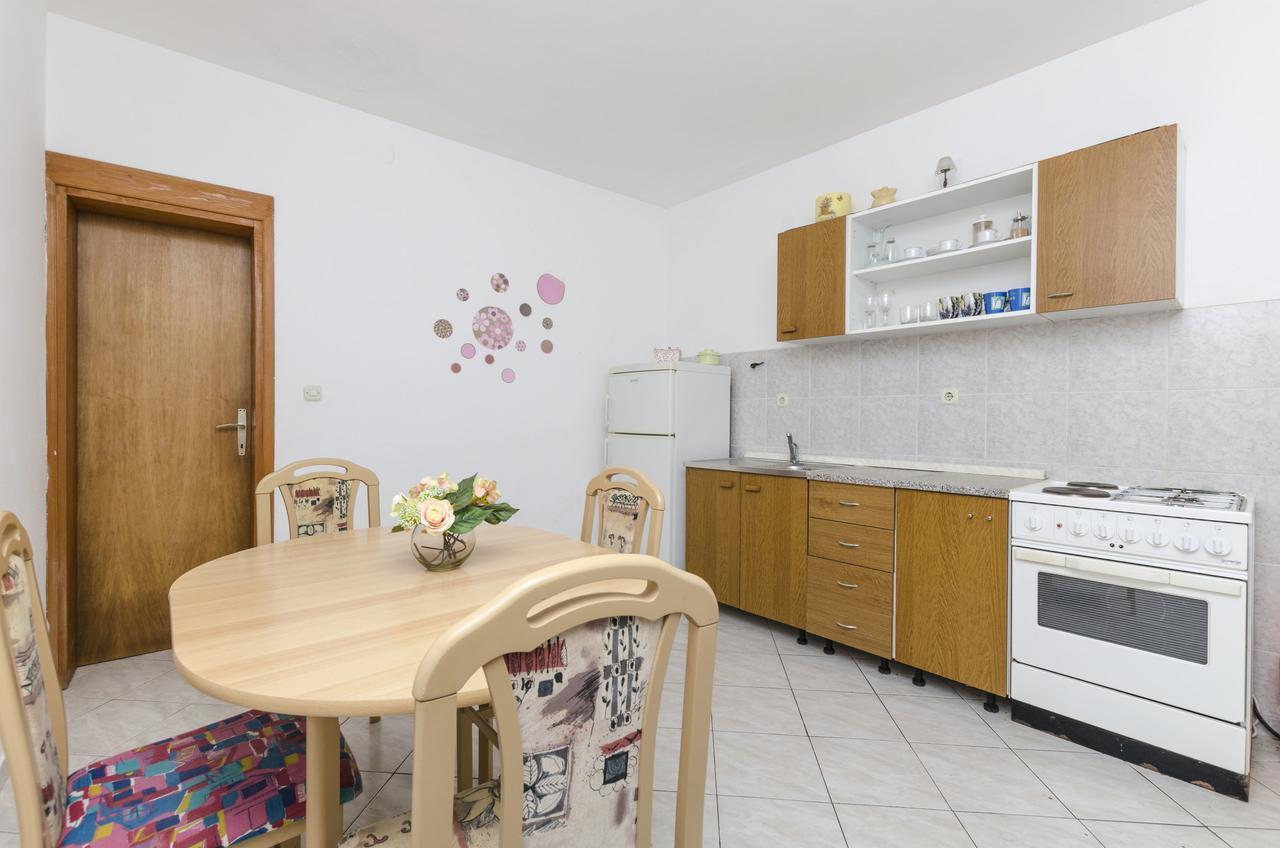 Apartments Helena إيفان دولاس المظهر الخارجي الصورة
