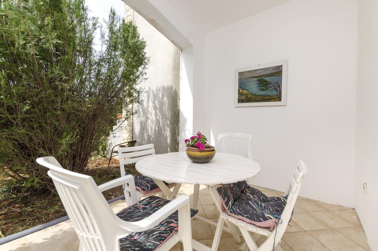 Apartments Helena إيفان دولاس المظهر الخارجي الصورة